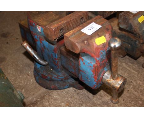 A bench vice