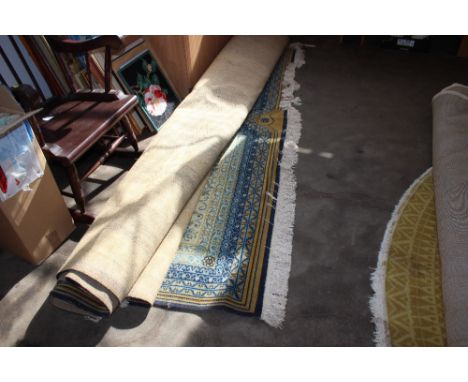 An approx 11'6 x 8'2 floral patterned carpet