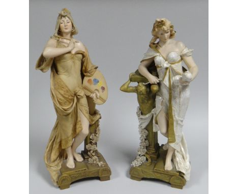 A PAIR OF ERNST WAHLISS TURN WIEN CERAMIC ART NOUVEAU FIGURES in the Classical style, one a standing lady artist with paint b