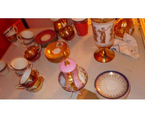 A quantity of porcelain, to include side plates teacups, jug, teapot, sugar bowl, and Venetian vase (qty)