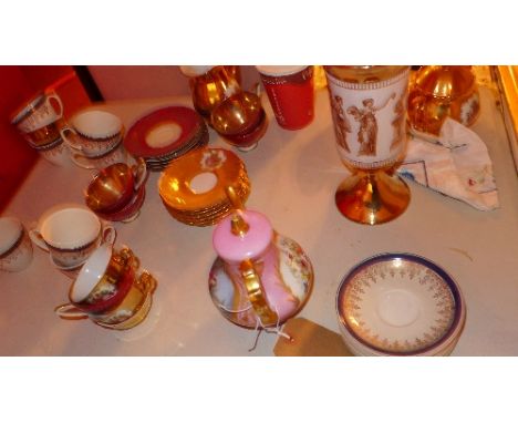 A quantity of porcelain, to include side plates teacups, jug, teapot, sugar bowl, and Venetian vase (qty)