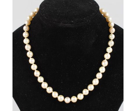 A VERY GOOD SINGLE STRAND PEARL NECKLACE with forty three pearls, with platinum, 18ct white gold and diamond clasp.