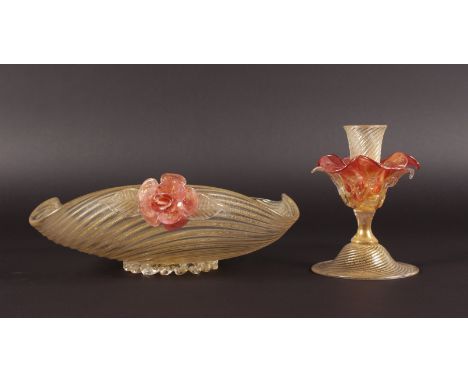 A VENETIAN GOLD FLECKED CANDLESTICK BOWL.