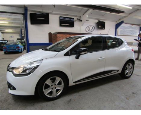 Make &amp; Model: Renault Clio D-Quem-NavDate of Reg: NK64 VWBColour: Whitecc: 1461MoT: 27-12-2021Fuel Type: DIESELMileage: 9