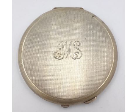 Silver compact engine turned decoration by Mappin & Webb Birmingham 1958 d.9.5cm   Condition Report   Click here for further 