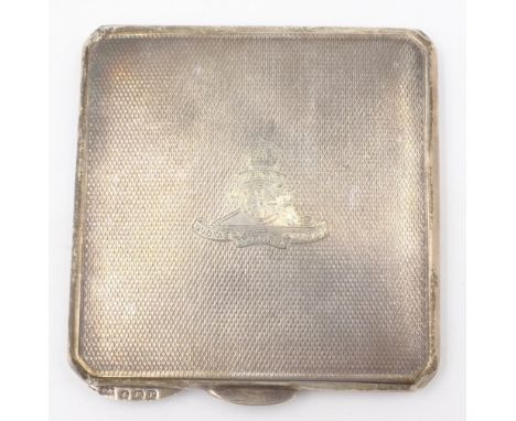 Silver compact engine turned decoration with Royal Artillery crest by William Neale & Son Ltd Birmingham 1939 d.7cm   Conditi
