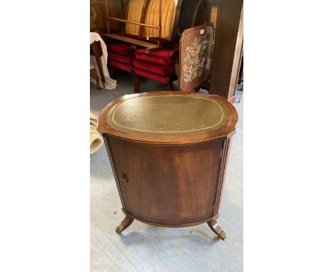 Sale Item:    REPRO OVAL SIDE CABINET (AF)   Vat Status:   No Vat   Buyers Premium:  This lot is subject to a Buyers Premium