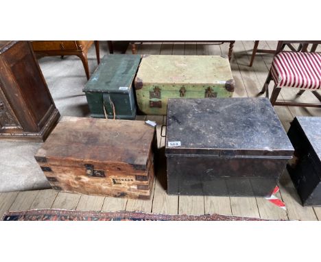  Sale Item:    METAL TRUNK &amp; WOODEN BOX (AF)   Vat Status:   No Vat   Buyers Premium:  This lot is subject to a Buyers Pr
