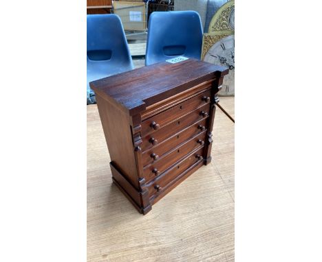  Sale Item:    MINIATURE APPRENTICE CHEST (AF)   Vat Status:   No Vat   Buyers Premium:  This lot is subject to a Buyers Prem
