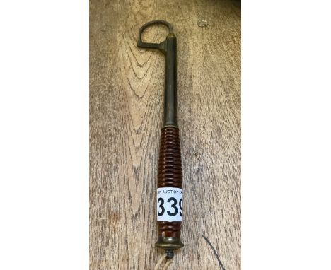  Sale Item:    HARDYS ALNWICK FISHING GAFF   Vat Status:   No Vat   Buyers Premium:  This lot is subject to a Buyers Premium 