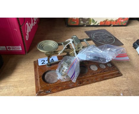  Sale Item:    POSTAL SCALES &amp; WEIGHTS   Vat Status:   No Vat   Buyers Premium:  This lot is subject to a Buyers Premium 