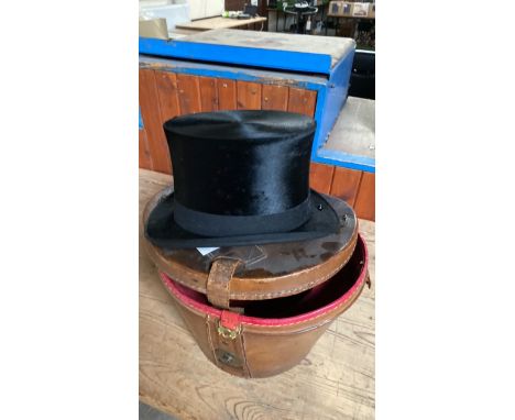  Sale Item:    CASED TOP HAT -LINCOLN BENNETT &amp; CO LONDON (AF)  Vat Status:   No Vat   Buyers Premium:  This lot is subje