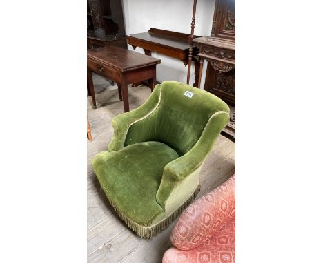  Sale Item:    GREEN TUB CHAIR (AF)   Vat Status:   No Vat   Buyers Premium:  This lot is subject to a Buyers Premium of 15% 
