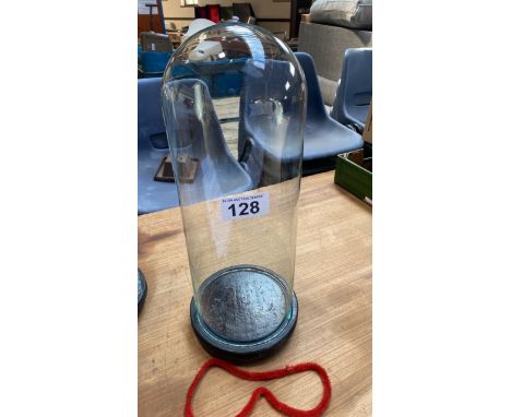  Sale Item:    GLASS DOME ON BASE (AF)   Vat Status:   No Vat   Buyers Premium:  This lot is subject to a Buyers Premium of 1