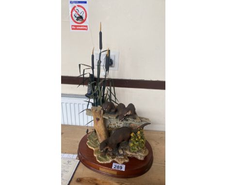  Sale Item:    LTD EDT BFA ORNAMENT TAKING THE PLUNGE &amp; CERT 347-350 DAMAGE(AF)  Vat Status:   No Vat   Buyers Premium:  