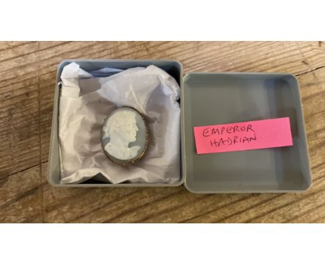  Sale Item:    EMPEROR HADRIAN CAMEO BROOCH   Vat Status:   No Vat   Buyers Premium:  This lot is subject to a Buyers Premium