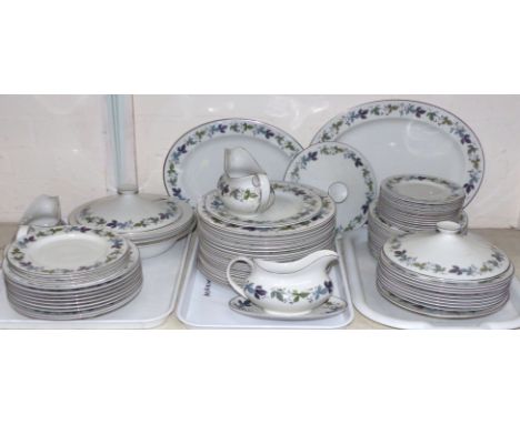 A Royal Doulton "Burgundy" T1001 dinner and tea service