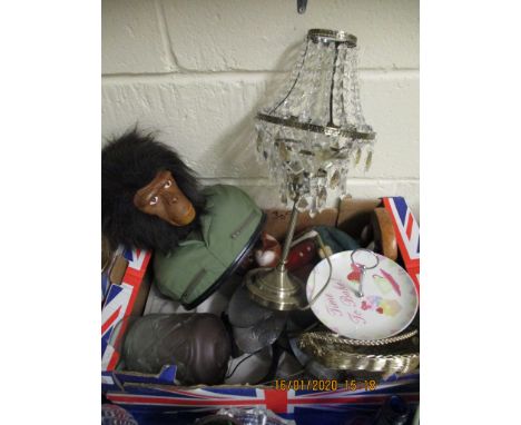 BOX CONTAINING A CARVED HEAD OF A MONKEY, CARVED PIG ORNAMENT, LIGHT ETC