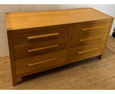 Ercol light oak Chiltern sideboard chest of drawers (H77cm W140cm D50cm)