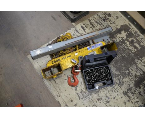 2500 kgs engine crane lift with chains. 