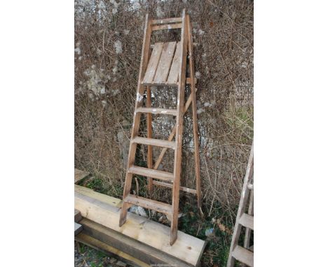 A five rung step ladder.