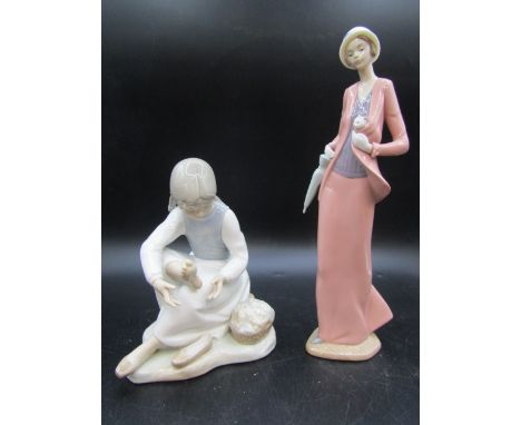 2 Nao figurines, one with original box&nbsp;