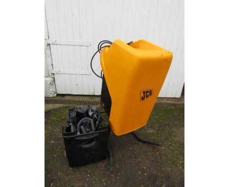 JCB garden chipper with accessories and manual&nbsp;