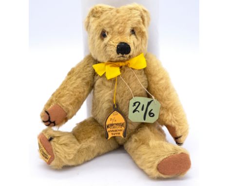 Merrythought vintage blonde mohair teddy bear, late 1950s to early 1960s, amber and black glass eyes, shaven muzzle, vertical