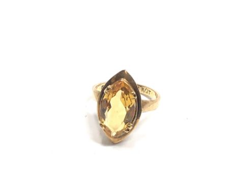 9ct gold citrine cocktail ring (3.8g) 