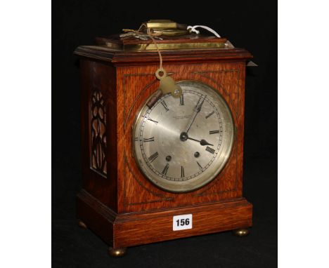 Hampton & Sons. An Edwardian eight day mantel clock
