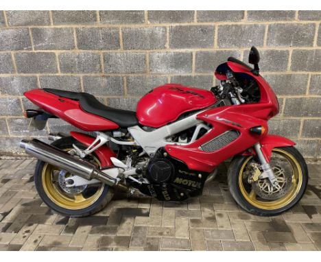 A decent example of Honda's 100bhp V-Twin thumper from dry storage and offered at 'No Reserve'.With the same owner since 2009