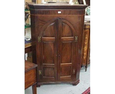 Georgian Inlaid mahogany Corner Cabinet with attractive panel doors and brass hinges, 1.4m h x 0.9m w