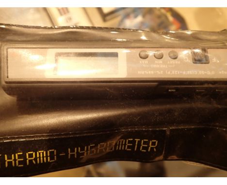 Pen type thermo-hygro thermometer RS 212-540 0 degrees to 50 degrees