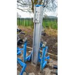 Genie SLA-10 manual hoist c/w forks 1401-0221