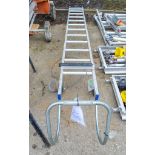 Aluminium roofing ladder A1114191