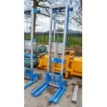 Genie Lift manual fork lift hoist 1609-0498
