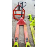 Hand hydraulic pallet truck 1810-0656