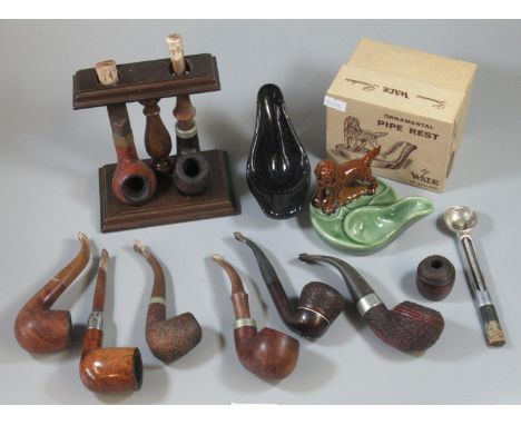 Box of assorted smoking pipes, pipe rest and pipe stand.(B.P. 21% + VAT) 