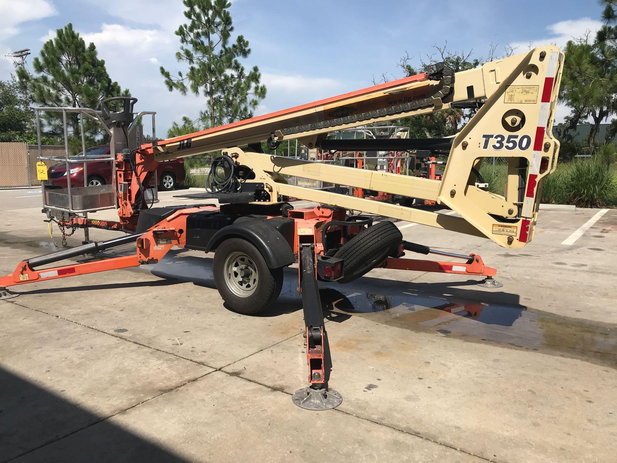 2011 JLG T350 TOWBEHIND ARTICULATING & TELESCOPIC MAN LIFT, 35 FT