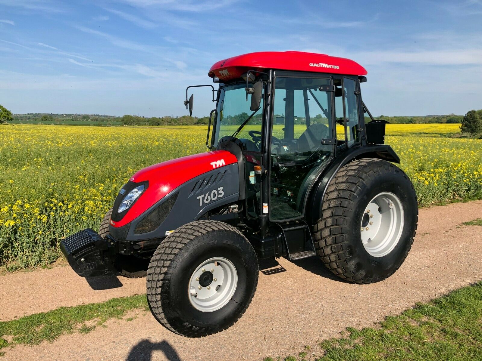 Compact Tractor Tym T603, 60hp, power shuttle transmission 24 forward