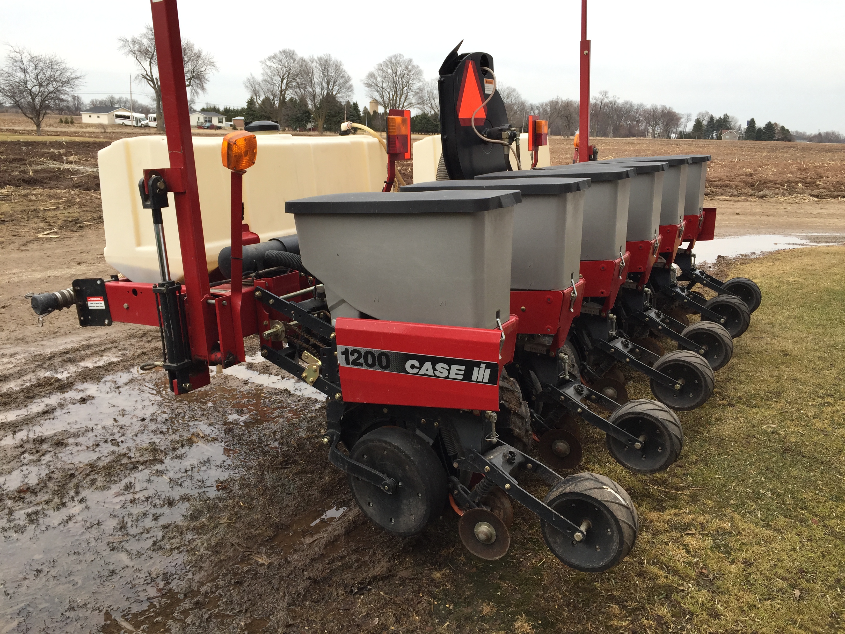 Case Ih 1200 6 Row Corn Planter W Pop Up Fert 2 100 Gal Fert Tanks