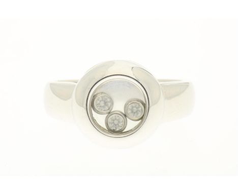 Witgouden ring bezet met diamanten in kastzetting, circa 0.12 ct., gehalte 750/000, Happy Diamonds, bruto gewicht&nbsp;10.21 