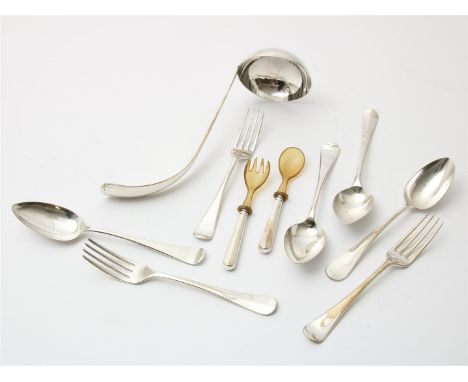 Lot bestekken waarbij zilveren soepdienlepel, model Haags Lofje, l. 31 cm., Gerritsen van Kempen, Zeist, gehalte 835/000, 225