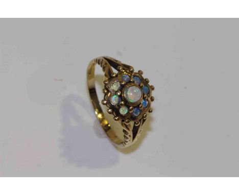 9 carat gold opal ring