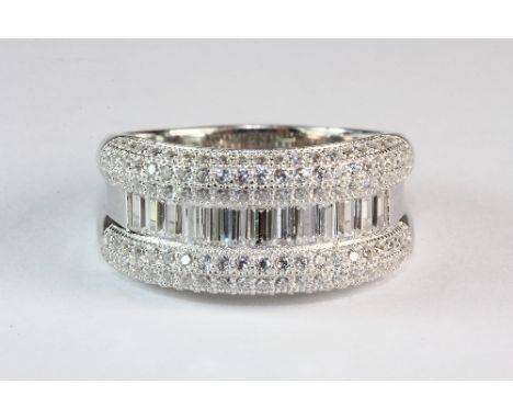 A 925 silver and stone set ring (S)