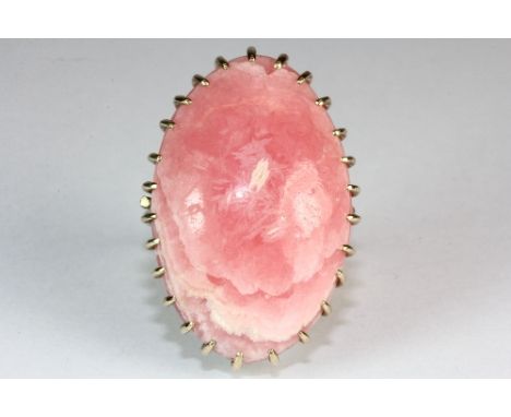 A 9ct gold and large rose quartz ring (P)