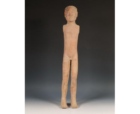 China, aardewerk figuur van een jongen, Han-dynasty (206 v. Chr. - 220 n. Chr.), het langgerekte lichaam met restanten van po