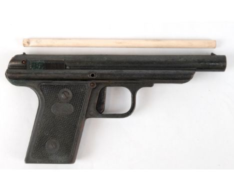 Spielzeug-Pistole "Solido",  Eisen schwarz gefaßt, Gebrauchspuren, L. 15,3 cm