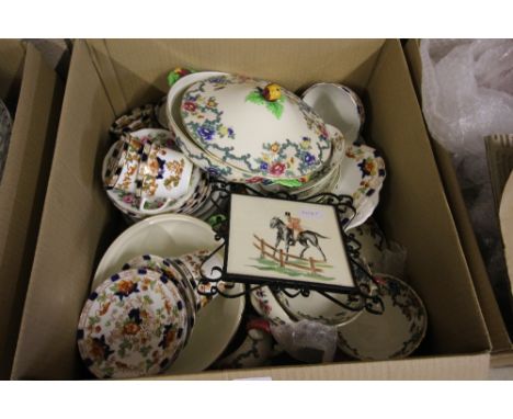 Tea and dinner wares, Pilkingtons 'hunting' tile in metal frame