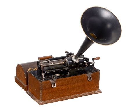 Edison Home Phonograph Modell A, um 1903Serien-Nr. H43081, für 2-Minuten-Walzen, Schalldose Modell "B", Eichengehäuse mit Hau